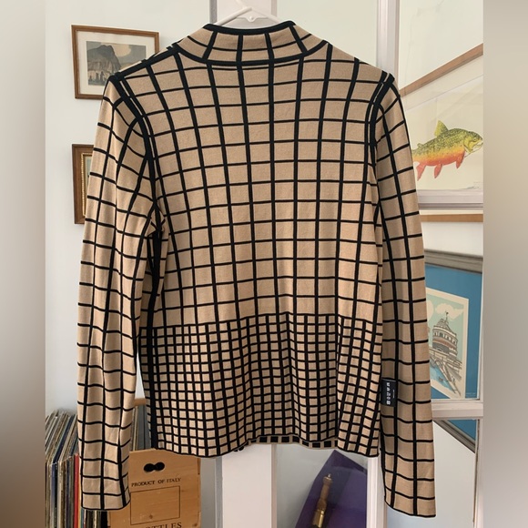 Reversible Pattern Sweater - Size M - Picture 4 of 8